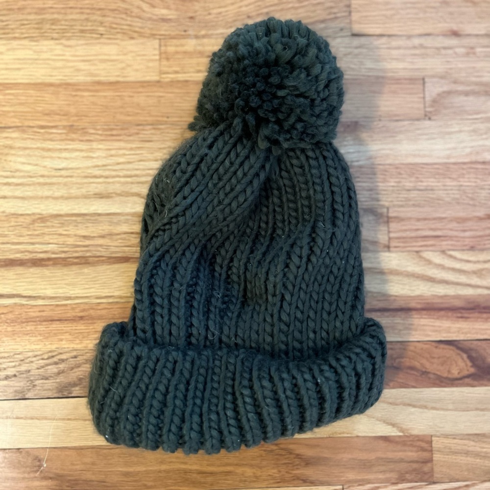 Mossimo Gorgeous Green Pom Winter Hat